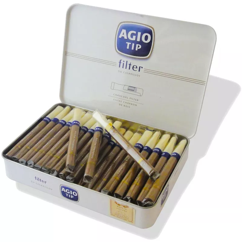 The two versions of Agio little cigars